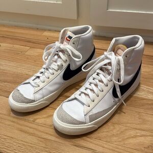 Nike Blazer women’s 10
